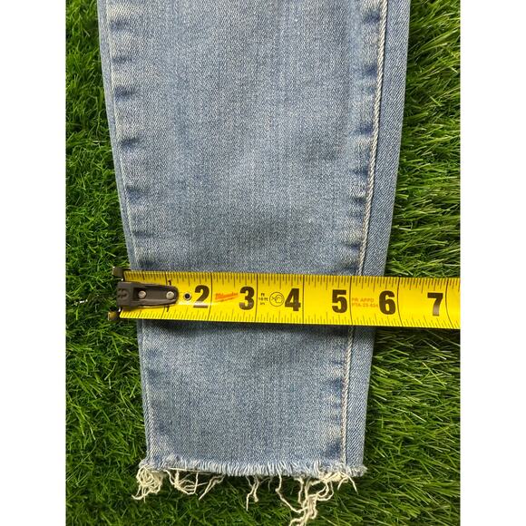 Guess Womens Distressed Skinny Jeans Light Wash Size 32x28 Raw Hem Stretch Denim - Picture 11 of 12